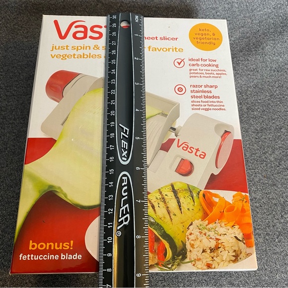 Vasta Vegetable Slicer Sheet Slicer Spin & Slice Veggie & Fruit Fettucine Blade - Picture 6 of 10